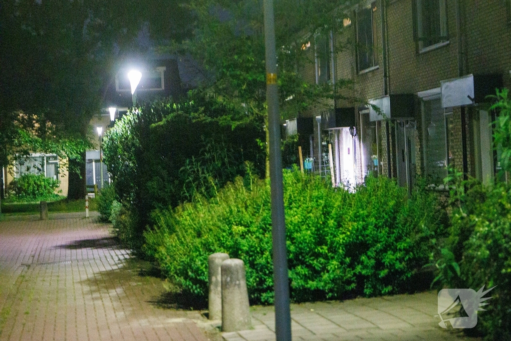 Explosie beschadigt voordeur rijtjeswoning