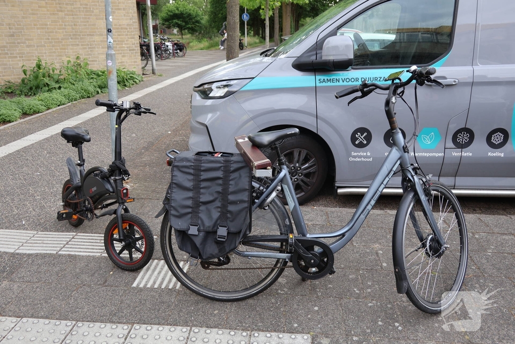 Fietsers komen met elkaar in botsing