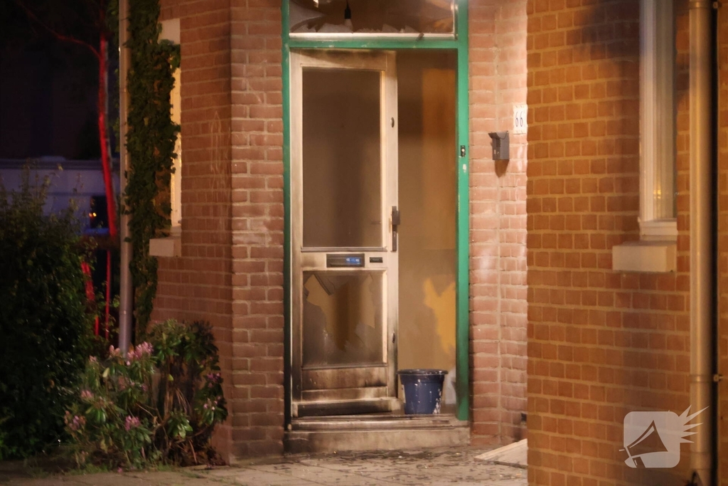 Explosie bij woning zorgt voor grote schade