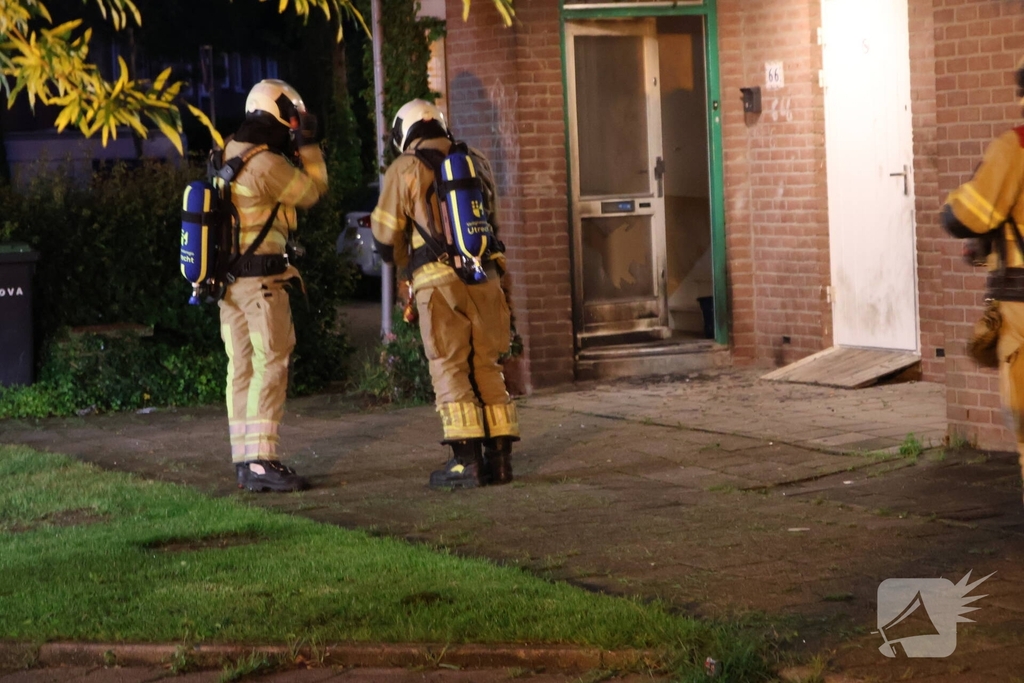 Explosie bij woning zorgt voor grote schade