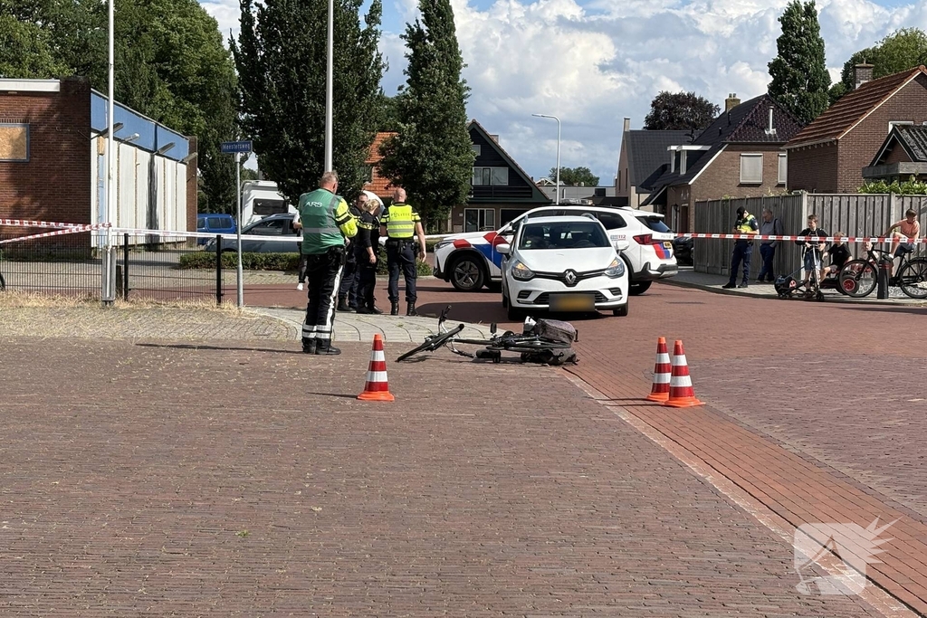 Ernstige aanrijding op kruising met fietser betrokken