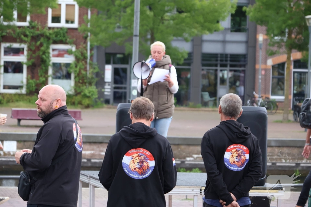 Demonstratie trekt veel aandacht