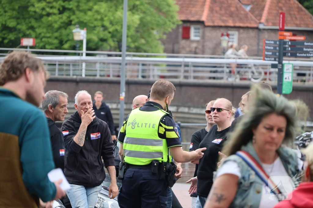 Demonstratie trekt veel aandacht