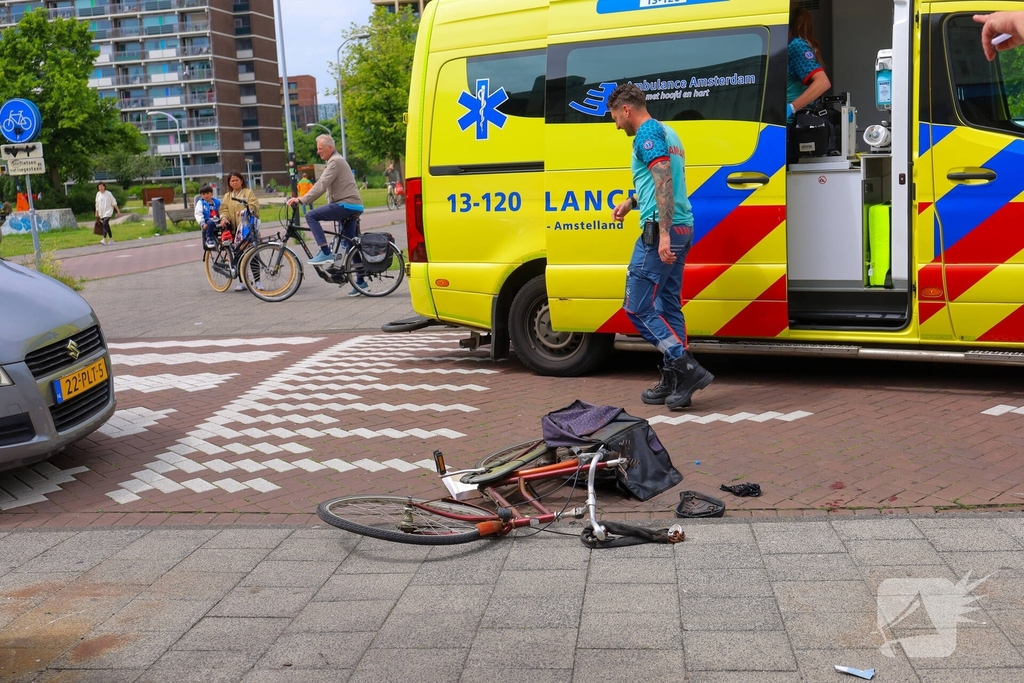 Fietser gewond bij aanrijding met auto