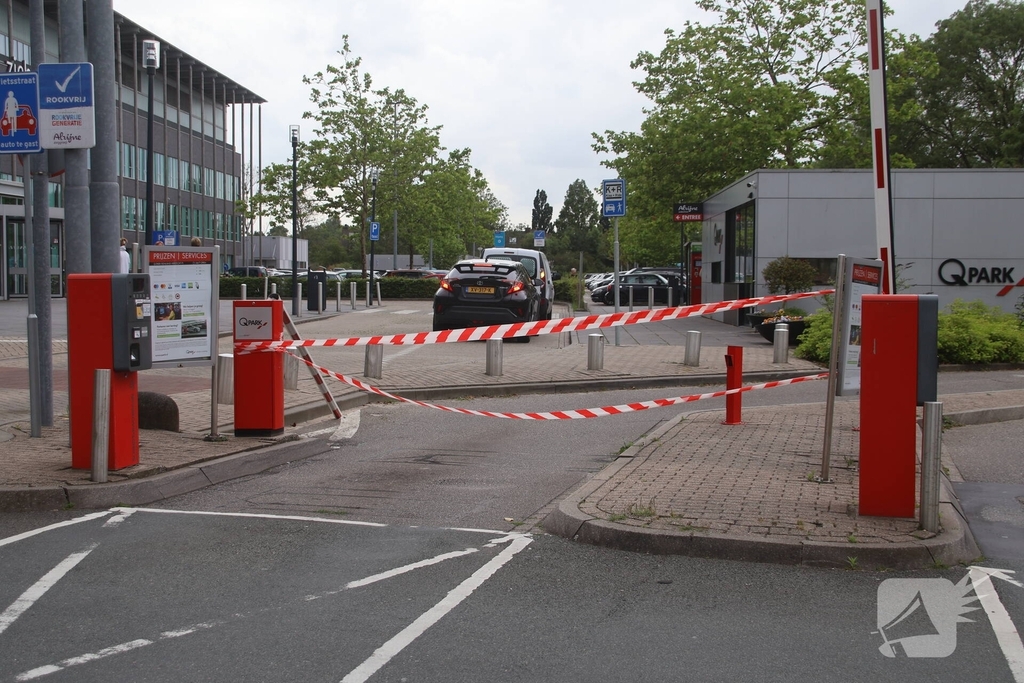 Voertuig te water na botsing
