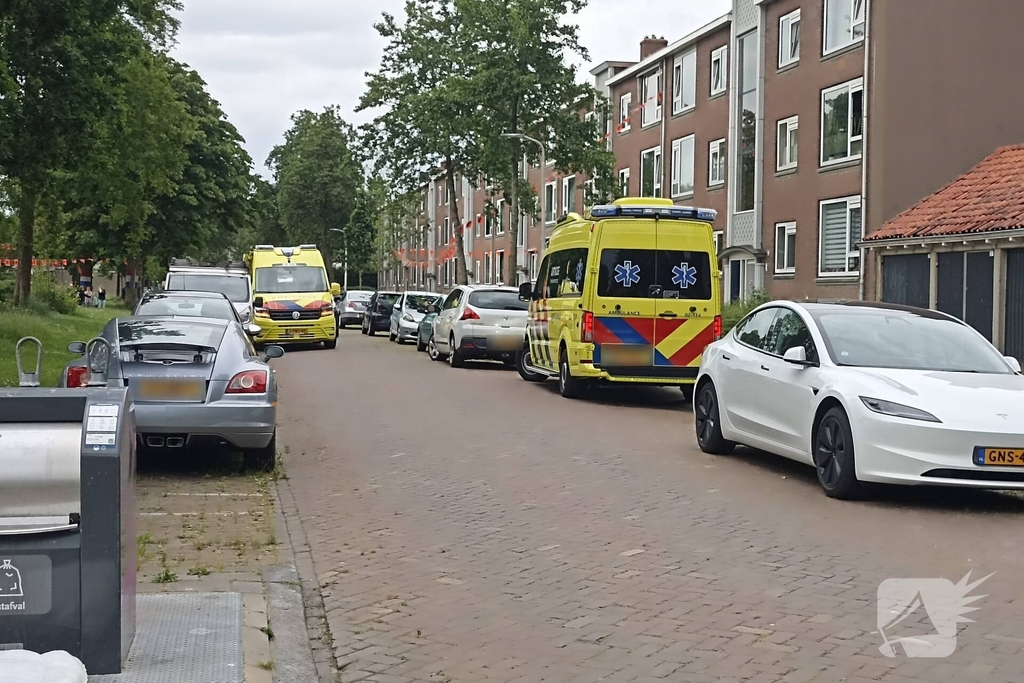 Traumahelikopter landt tussen flats door medisch incident