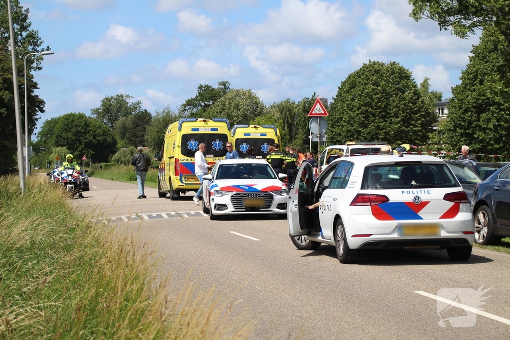 Zwaar ongeval met gewonden na aanrijding tussen scooter en auto