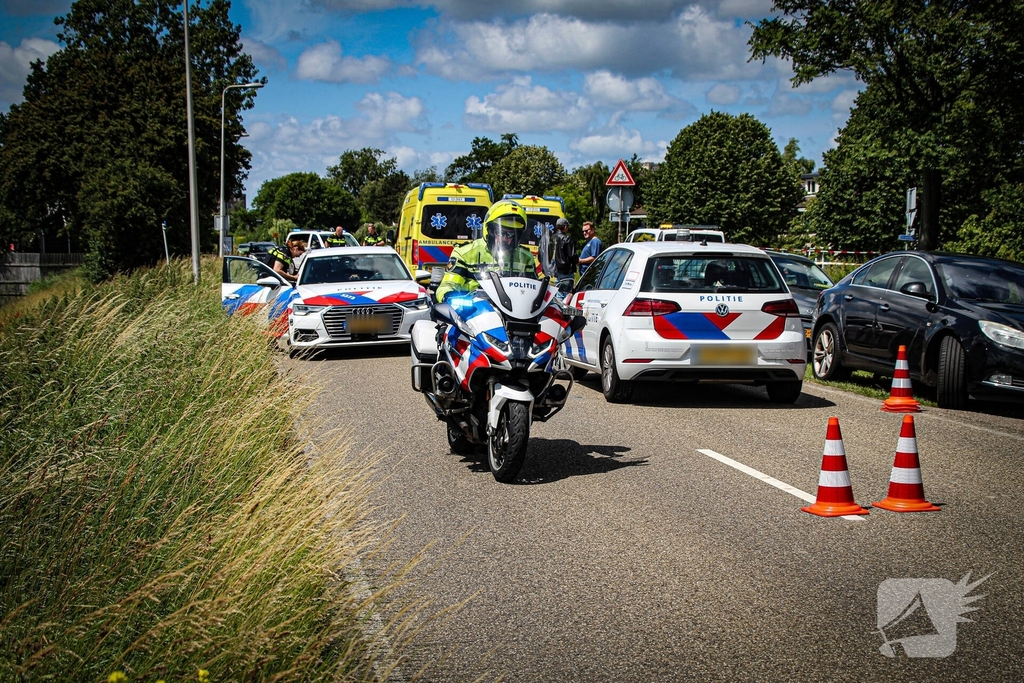 Zwaar ongeval met gewonden na aanrijding tussen scooter en auto