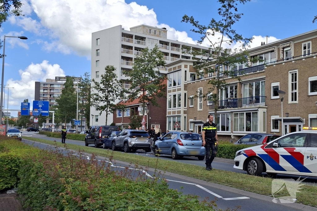 Vier auto's betrokken bij kop-staartbotsing