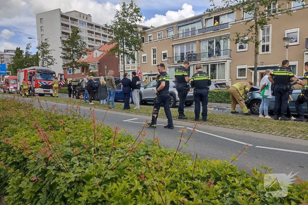 Vier auto's betrokken bij kop-staartbotsing