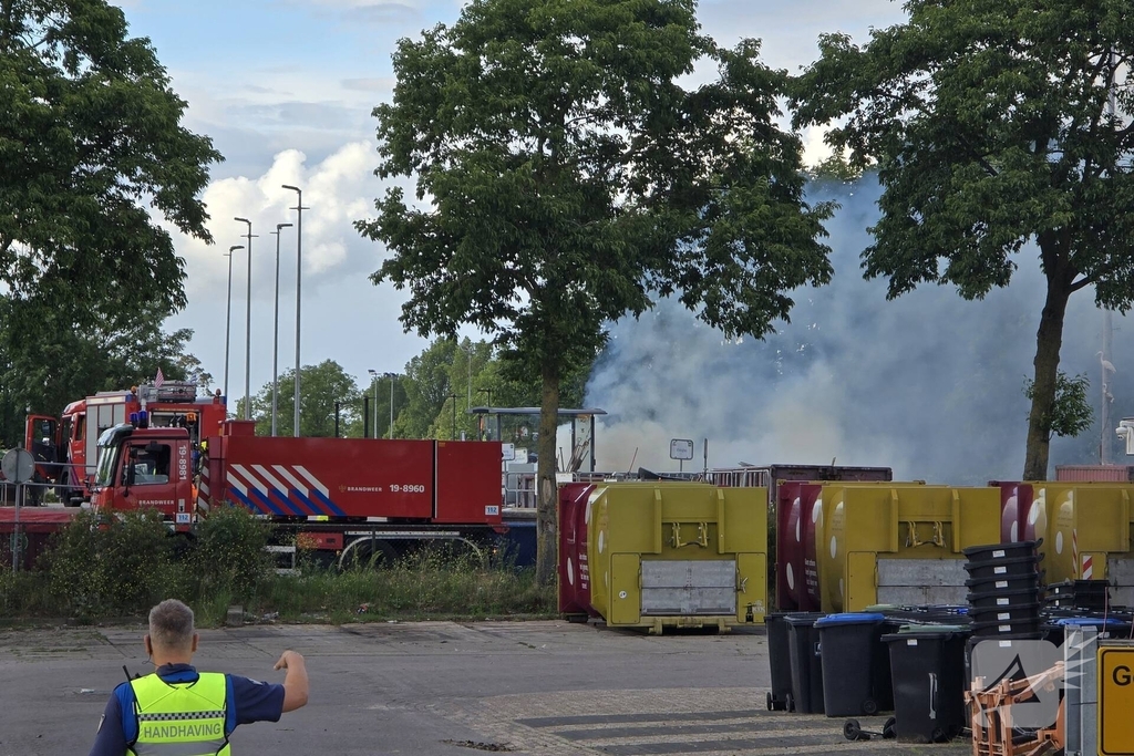 Brand in container bij milieustraat