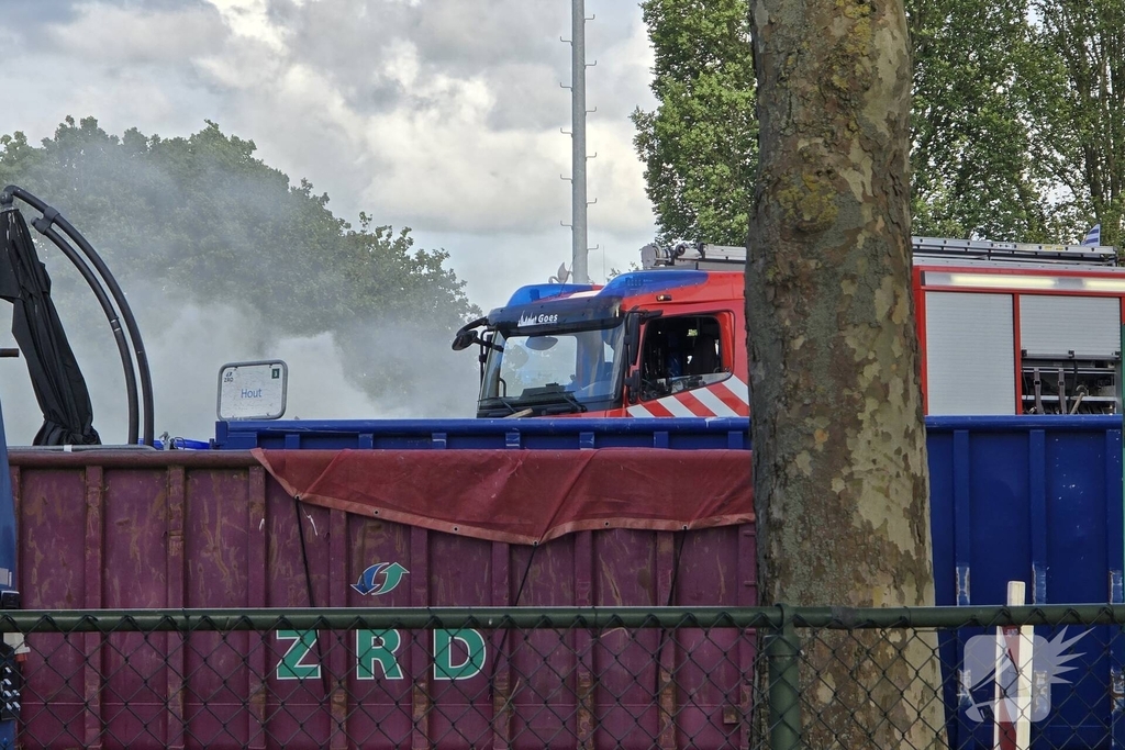Brand in container bij milieustraat