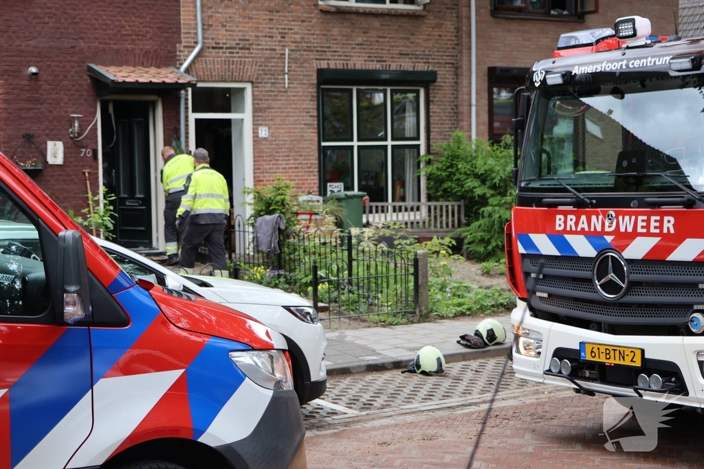 Woning onbewoonbaar door brand in meterkast, brandweer waarschuwt voor bluspoging