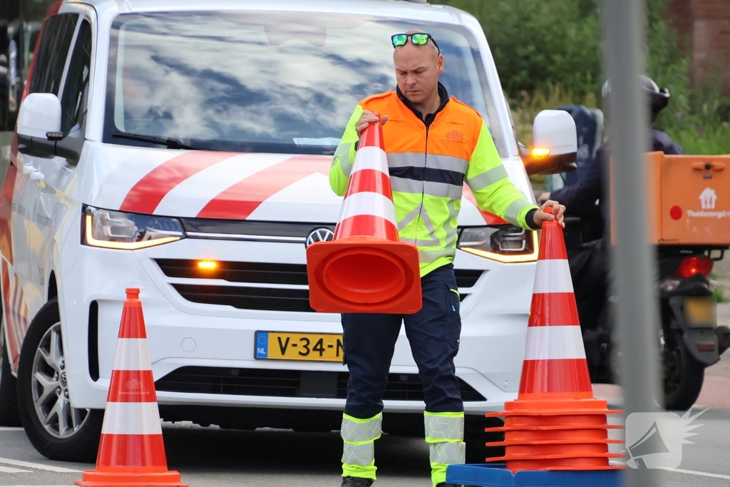 Botsing tussen twee auto's leidt tot verkeershinder