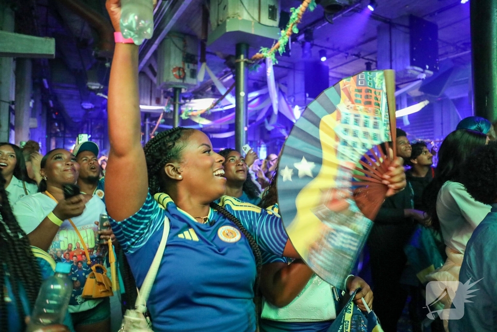 Massale drukte bij WK duel Curaçao op grote schermen