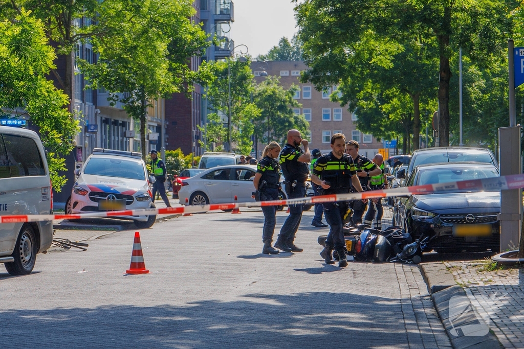 Fietser gewond bij aanrijding met motorscooter