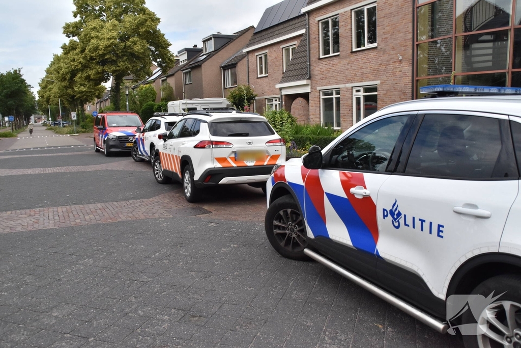 Grote brand in woning leidt tot zoektocht naar vermiste bewoner