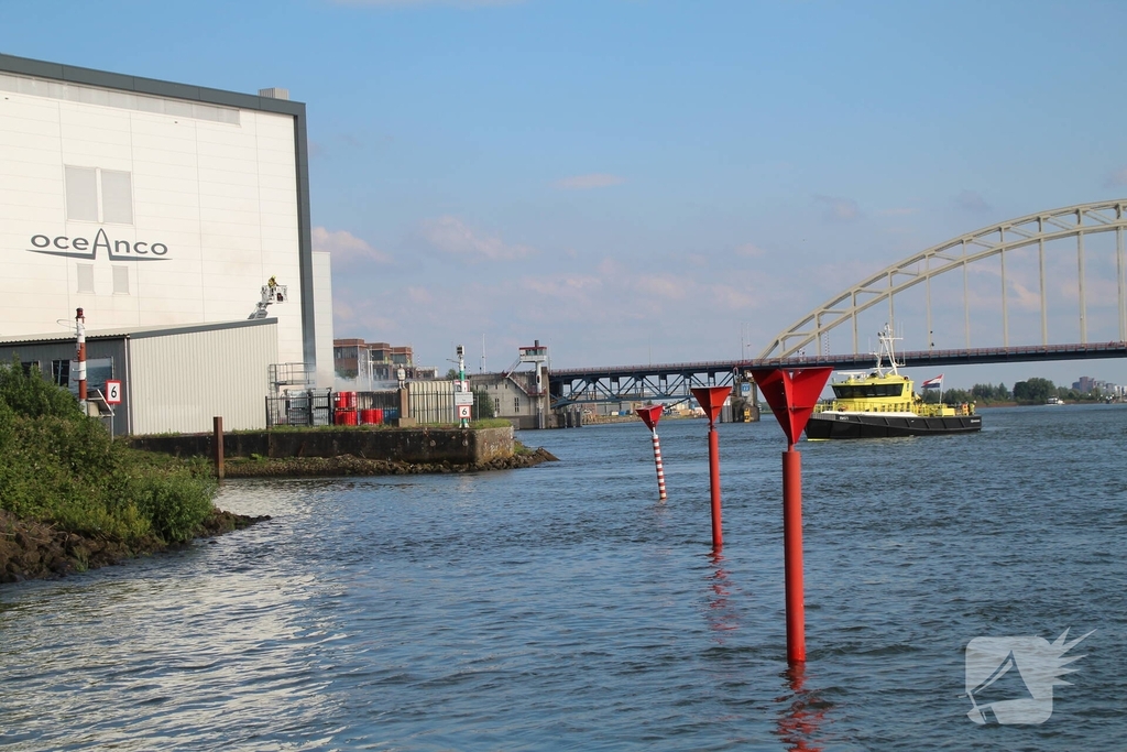 Brand in zeecontainer zorgt voor grote inzet van brandweer