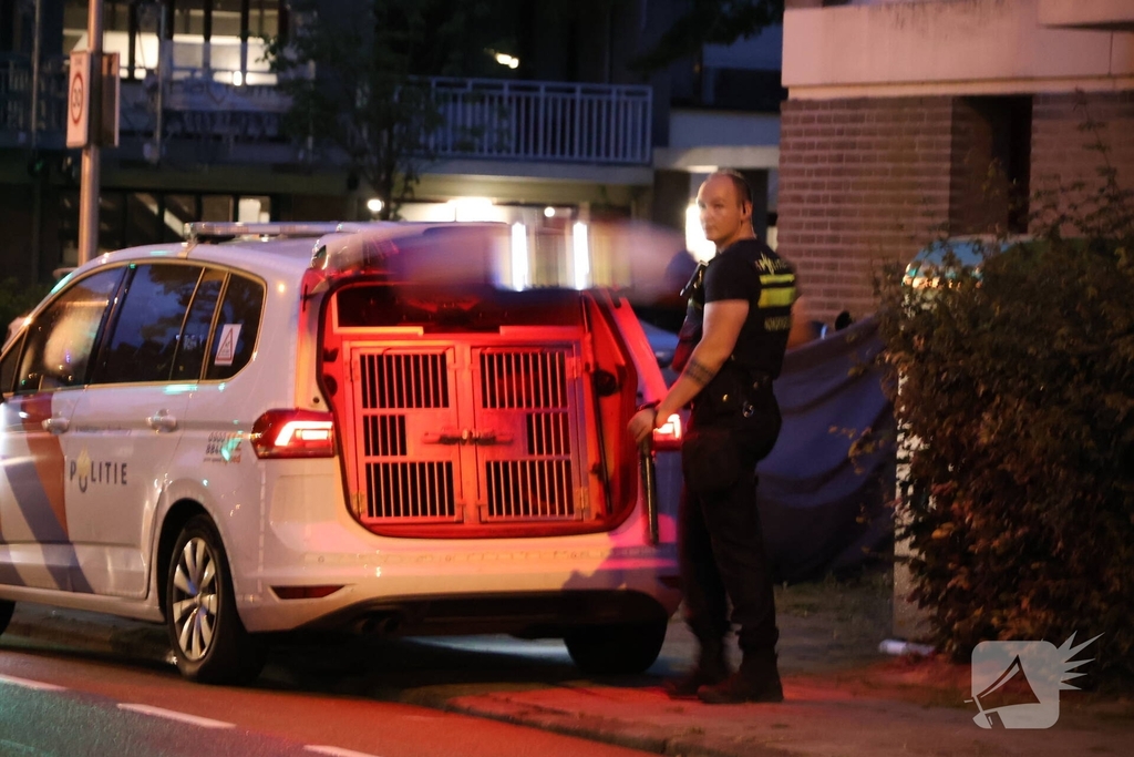 Politie doet inval in woning