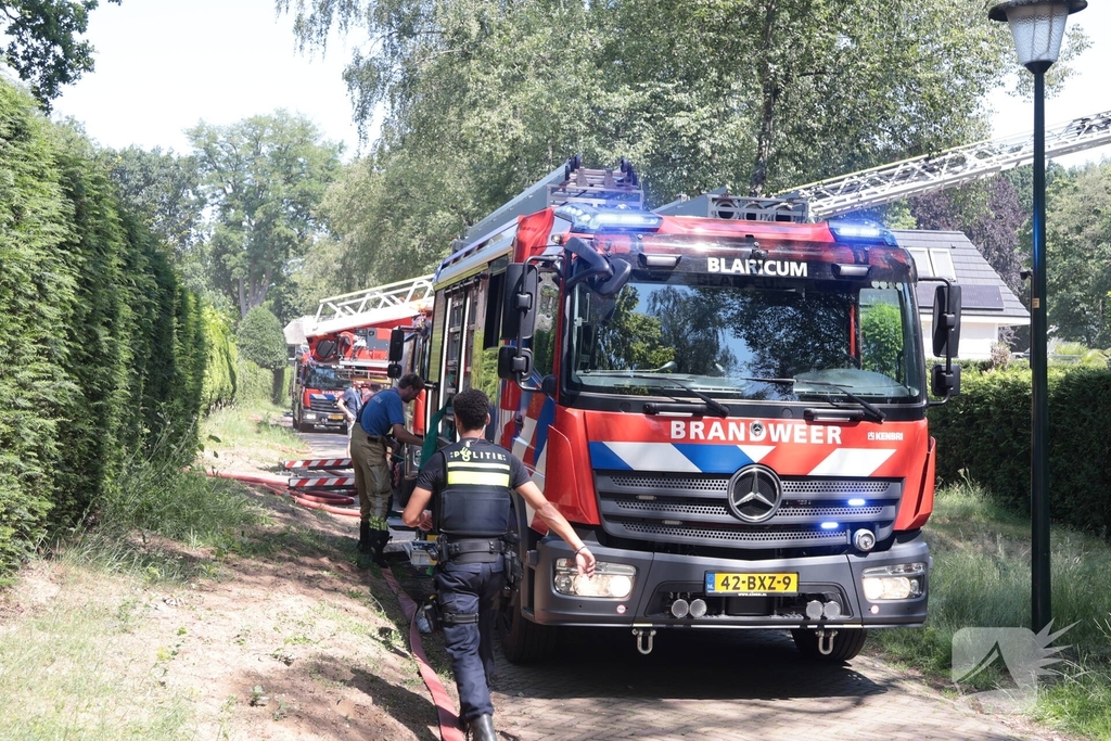 Brand op dak woning snel geblust