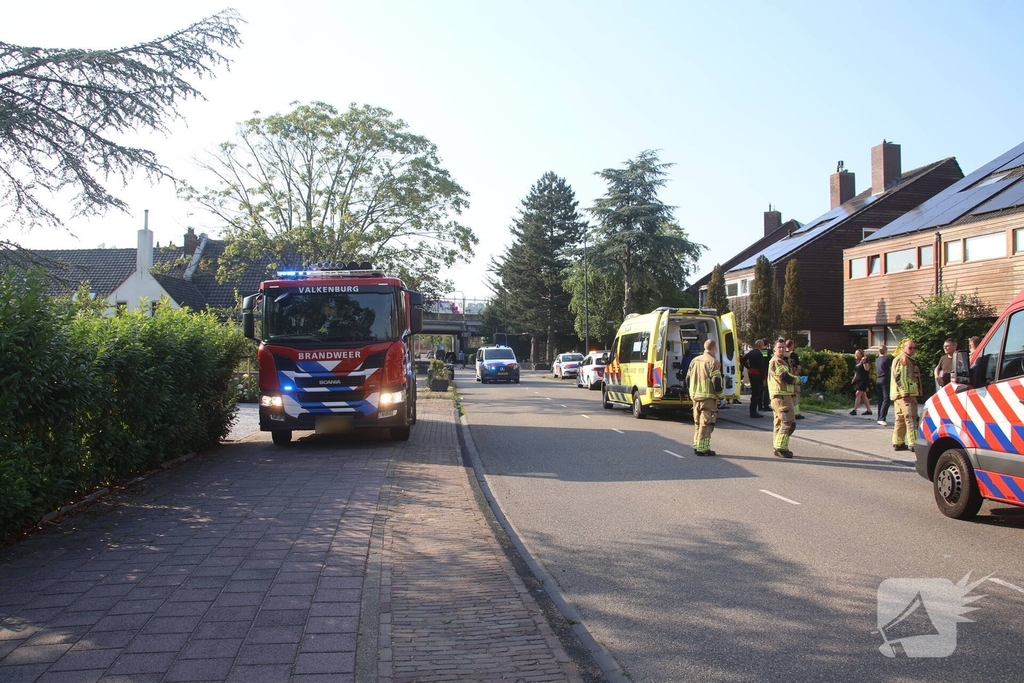Vrouw raakt zwaargewond in rivier, hulpdiensten groots ingezet
