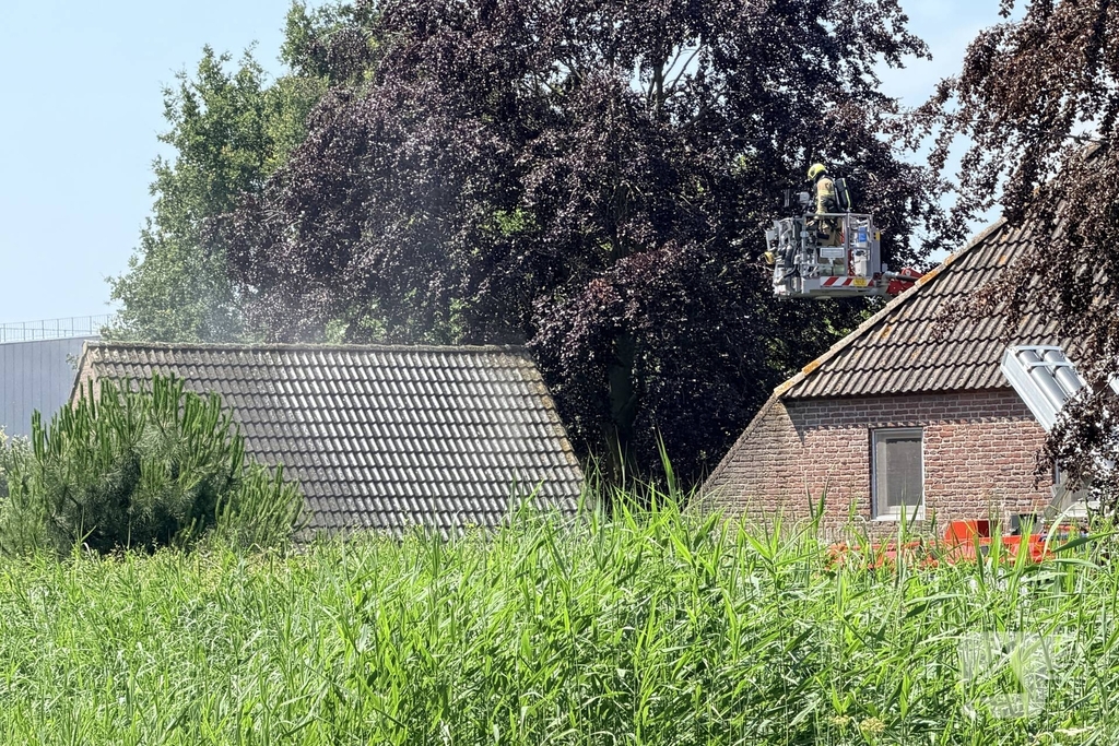 Brand in bijgebouw door kortsluiting