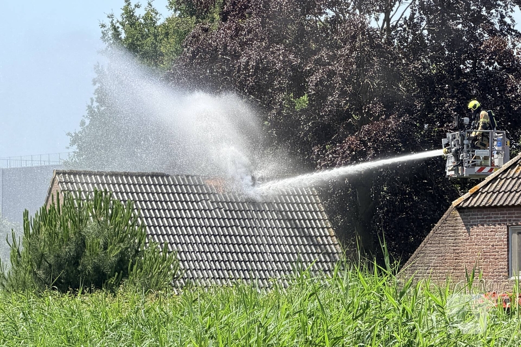 Brand in bijgebouw door kortsluiting