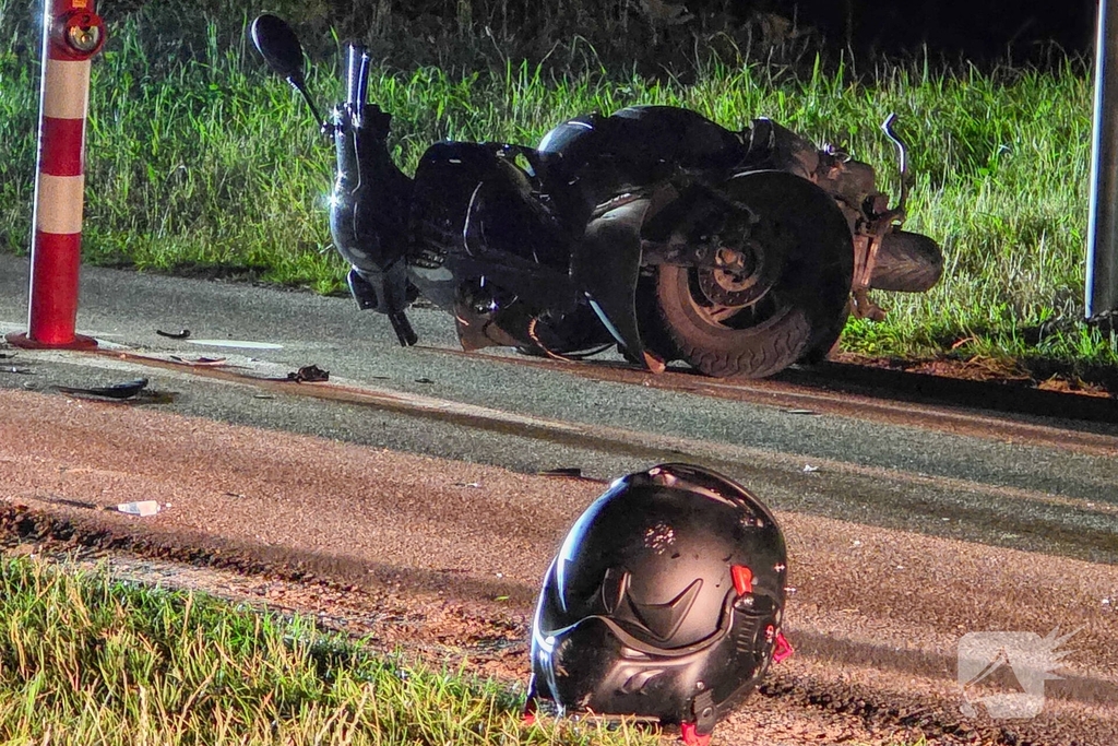 Scooterrijder gewond na ongeval met paal