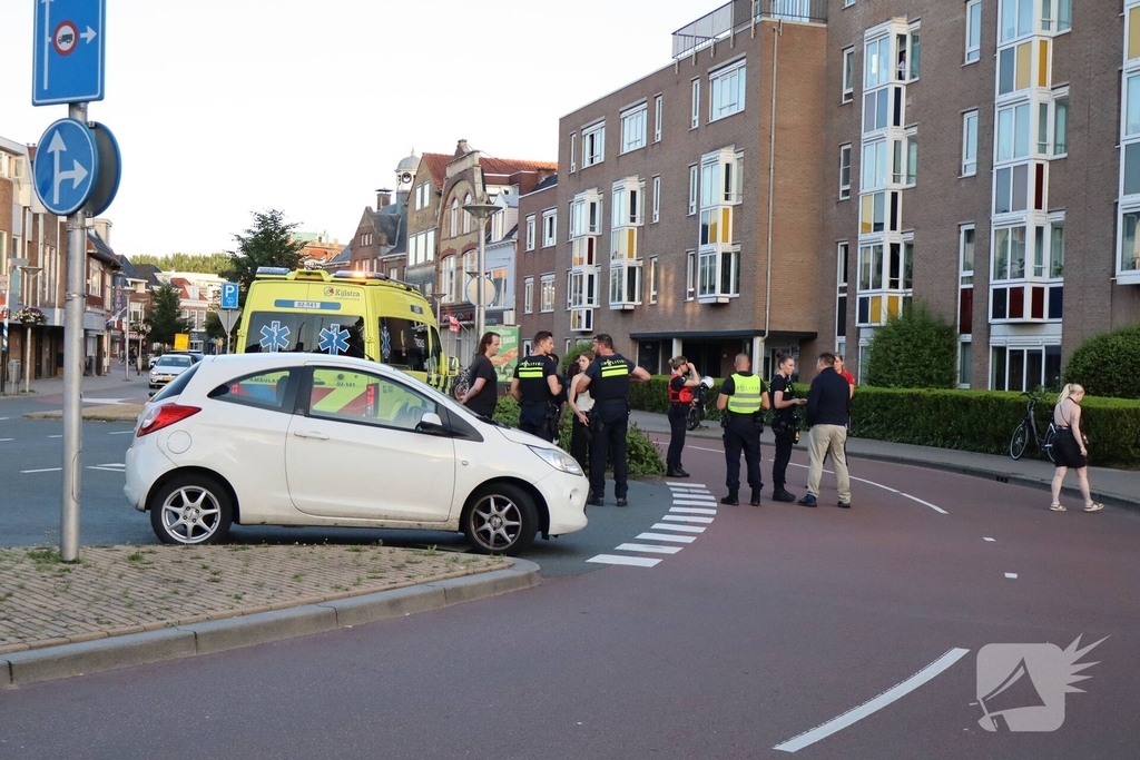 Automobilist en fietser botsen tegen elkaar
