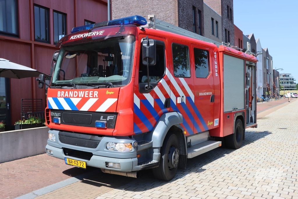 Bewoner nagekeken na uitslaande woningbrand