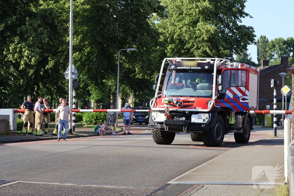 Brandweer moet brug koelen wegens storing door hitte