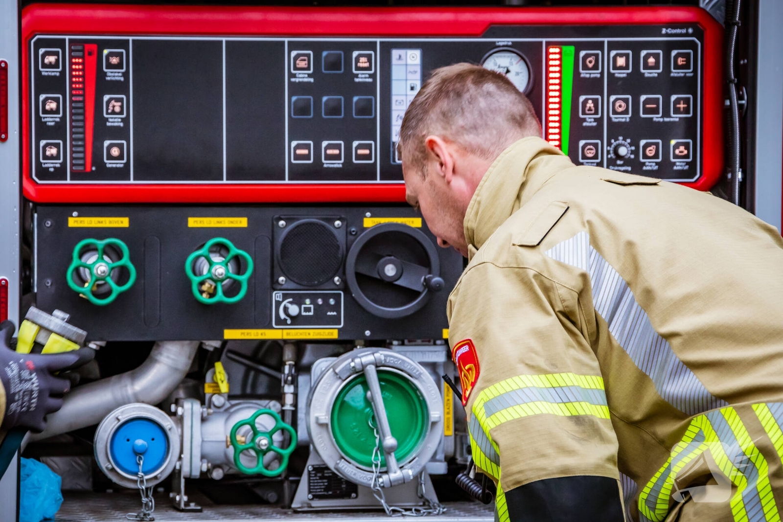 Brand in banketbakkerij, Oosterweg in Bergen (NH)