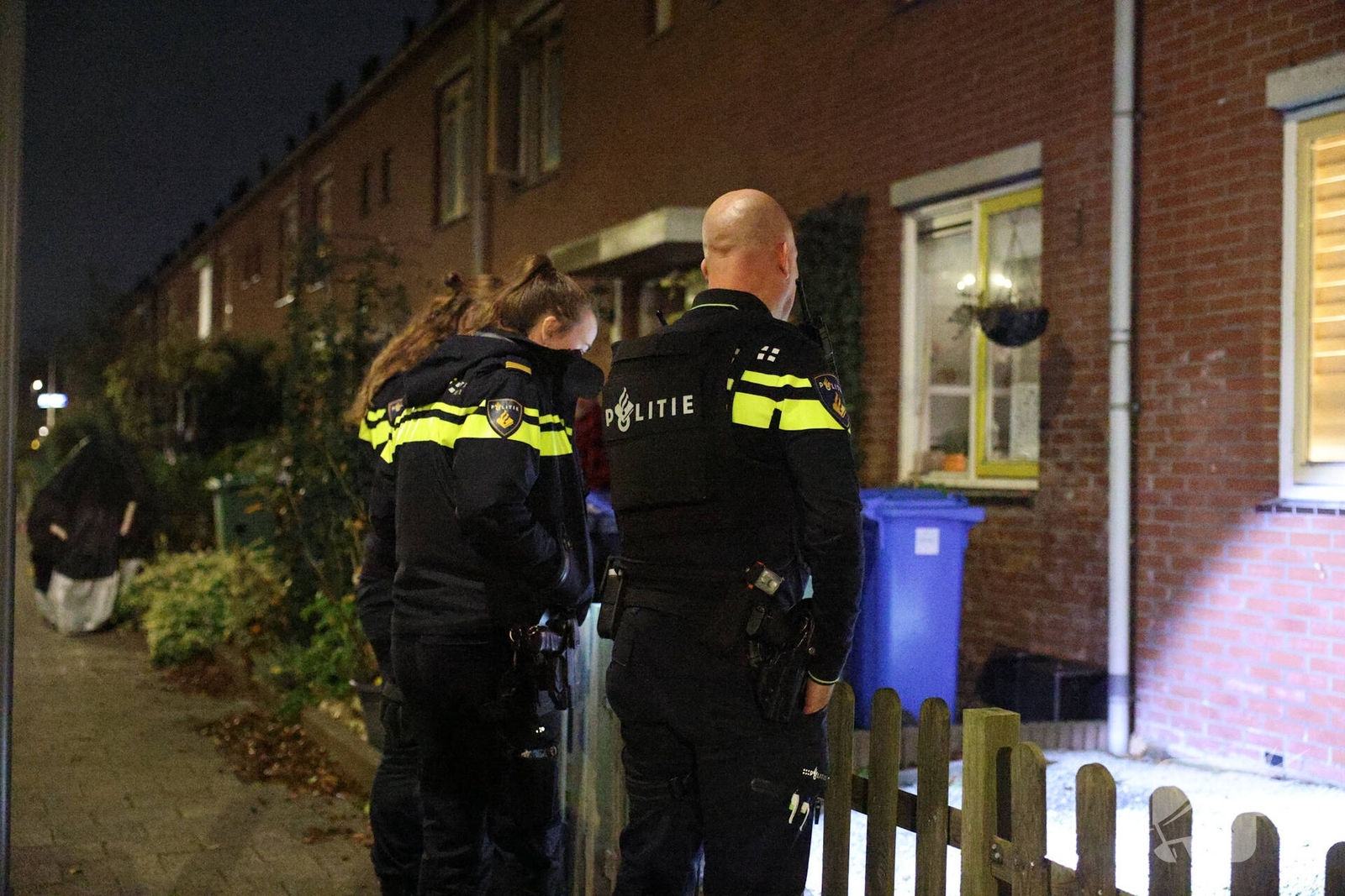 Nieuwe explosie verstoort de nacht, Henk Miliusstraat in Hoogvliet Rotterdam