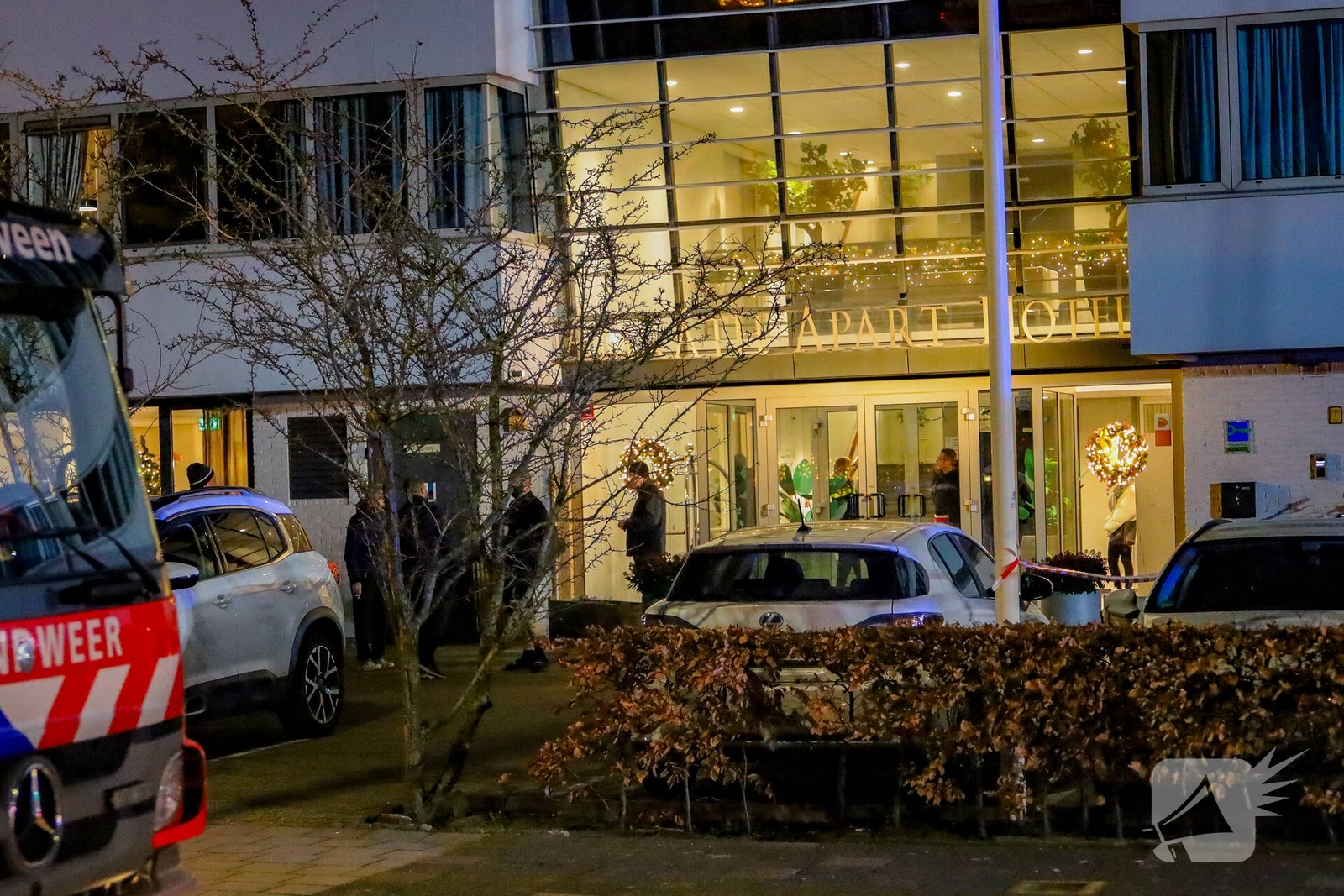 Containerbrand verwoest bijgebouw hotel, Meidoornweg in Badhoevedorp