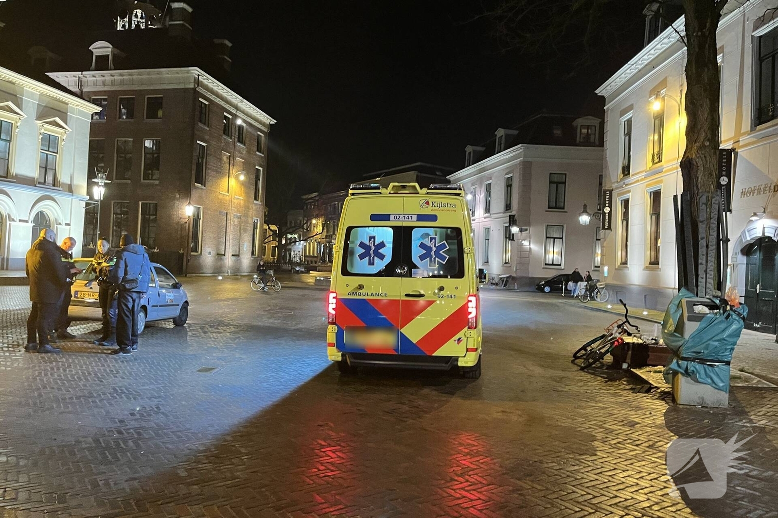 Ongeval tussen auto en fietser, Gouverneursplein in Leeuwarden