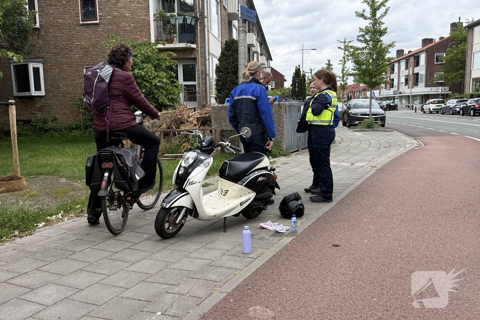 Politie en handhaving aanwezig bij ongeval, Everard Meysterweg in Amersfoort