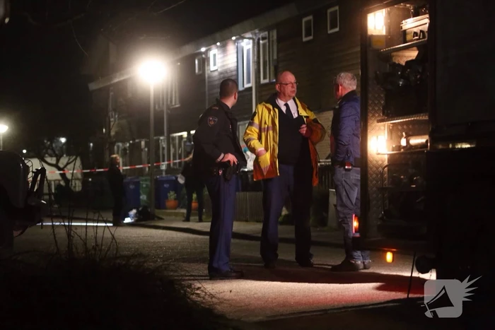 Dode en zwaargewonde gevonden in woning
