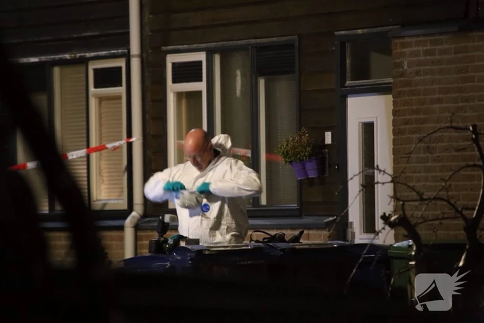 Dode en zwaargewonde gevonden in woning
