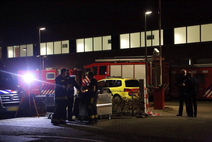 Dode en zwaargewonde gevonden in woning