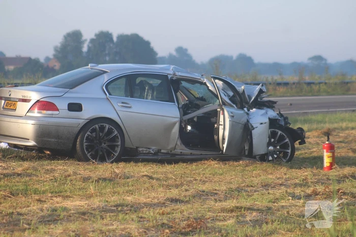 Auto rijdt op vrachtwagen bestuurder komt om