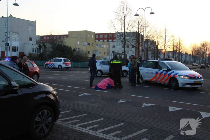 Fietser geschept door automobiliste