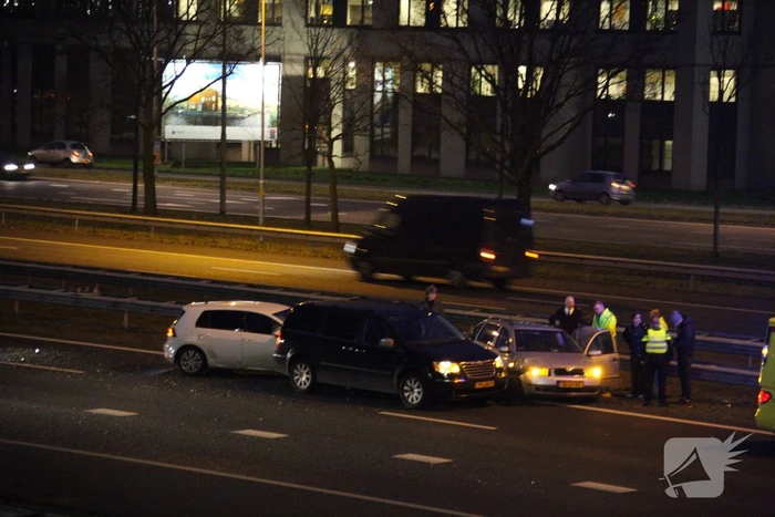 Meerdere voertuigen betrokken bij ongeval op snelweg