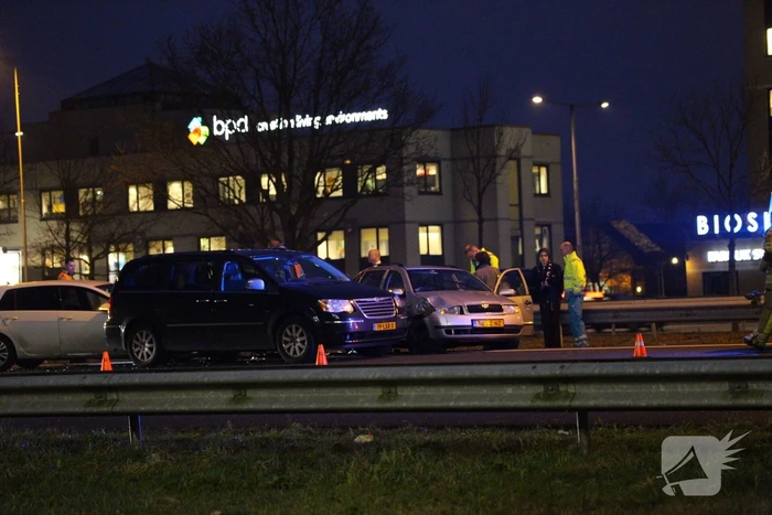 Meerdere voertuigen betrokken bij ongeval op snelweg