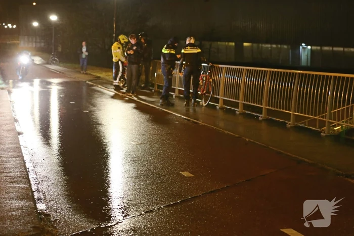 Maaltijdbezorger botst op wielrenner