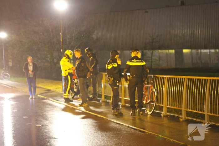 Maaltijdbezorger botst op wielrenner