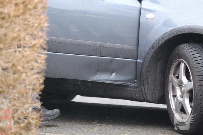 Automobilist ziet bromfiets over het hoofd