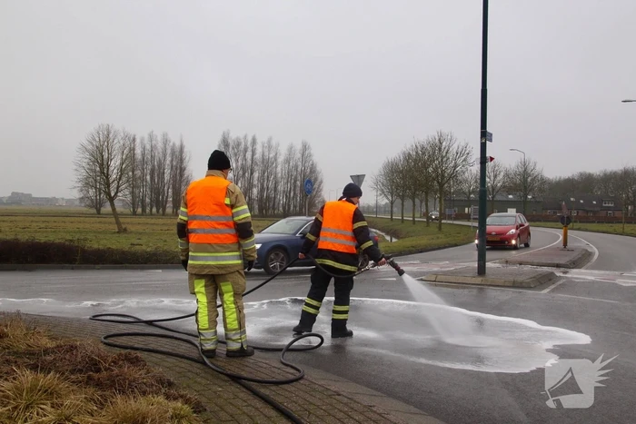 Vergeten tankdop zorgt voor vervuild wegdek