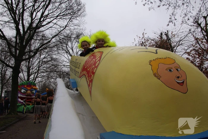 Drukke gezelligheid bij 41e carnavalsoptocht