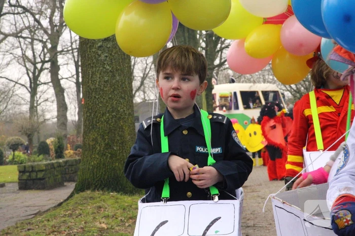 Drukke gezelligheid bij 41e carnavalsoptocht