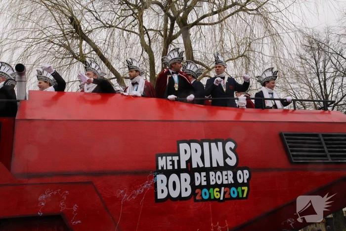Drukke gezelligheid bij 41e carnavalsoptocht